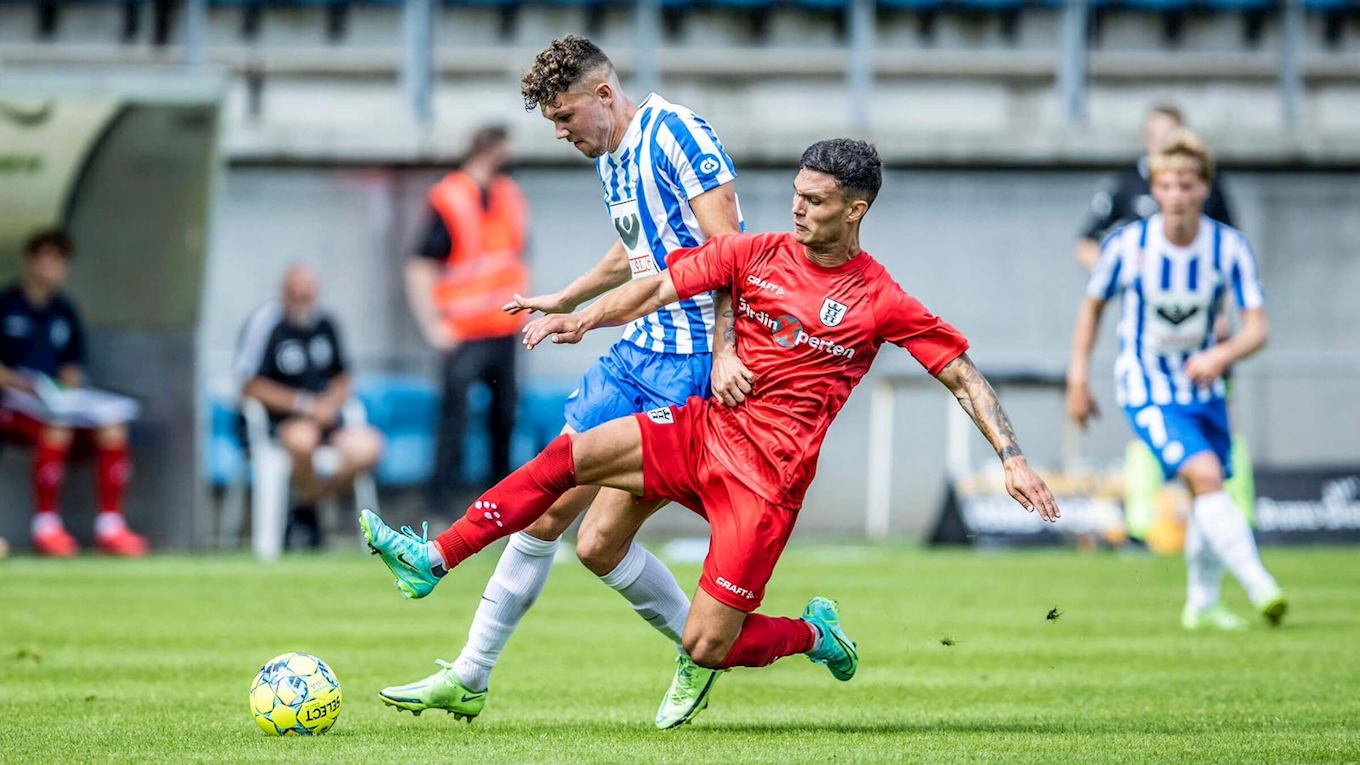 Matty Wolfe in action for Esbjerg fB