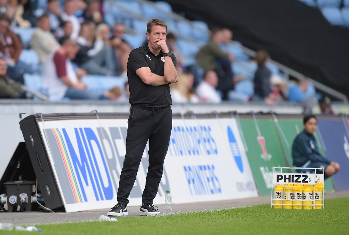 Daniel Stendel watches on at the Ricoh Arena